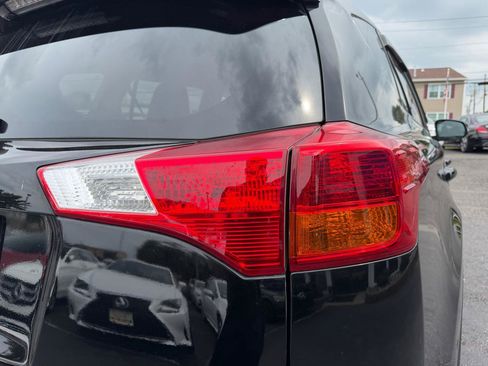 Used 2014 Toyota RAV4 Limited AWD/4WD image 26