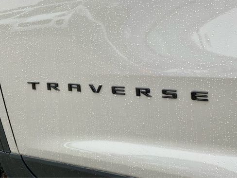 New 2026 Chevrolet Traverse Z71 w/ LPO, Floor Liner Package image 18