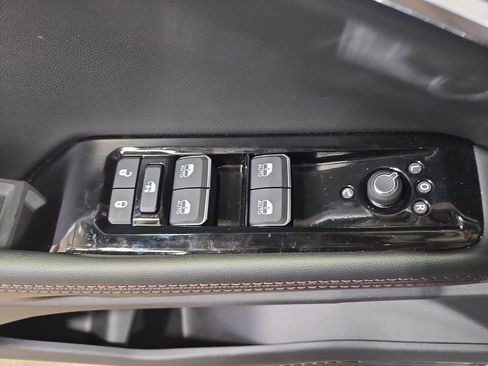 New 2025 Jeep Wagoneer S Launch Edition AWD/4WD image 32