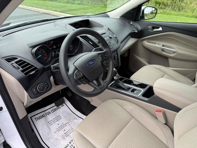Used 2017 Ford Escape SE AWD/4WD image 9