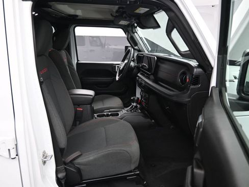Used 2025 Jeep Wrangler Unlimited Rubicon AWD/4WD image 29