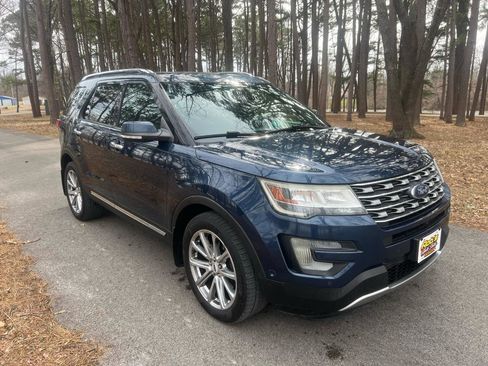 Used 2016 Ford Explorer Limited w/ Equipment Group 301A image 4