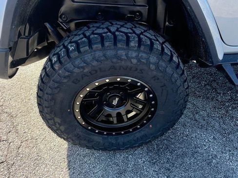 Used 2022 Jeep Wrangler Unlimited Rubicon w/ Steel Bumper Group image 23