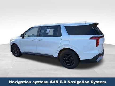 Used 2025 Kia Carnival image 5