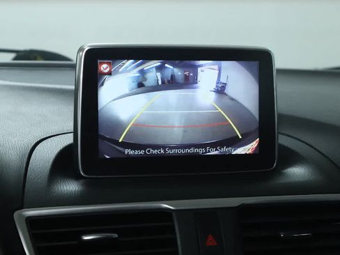 Used 2016 MAZDA MAZDA3 i Sport w/ Preferred Equipment Package FWD image 30