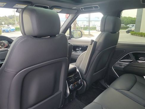 New 2025 Land Rover Range Rover SE image 17