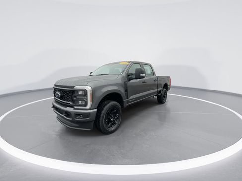New 2026 Ford F250 XL w/ STX Appearance Package AWD/4WD image 4