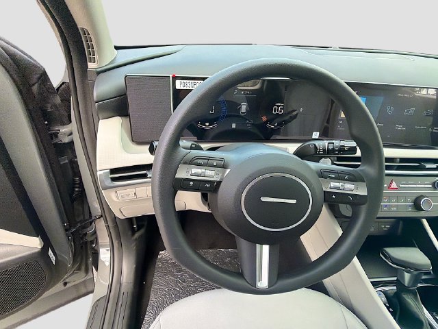 New 2026 Hyundai Tucson SE FWD image 11