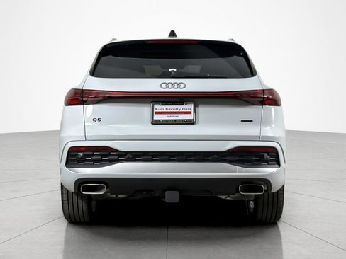 Used 2025 Audi Q5 Premium Plus w/ Premium Plus AWD/4WD image 4