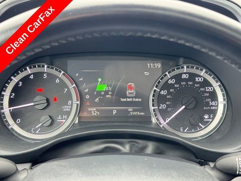 Used 2023 Toyota Highlander XLE image 4