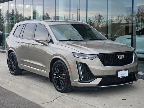 Used 2023 Cadillac XT6 Sport image 7