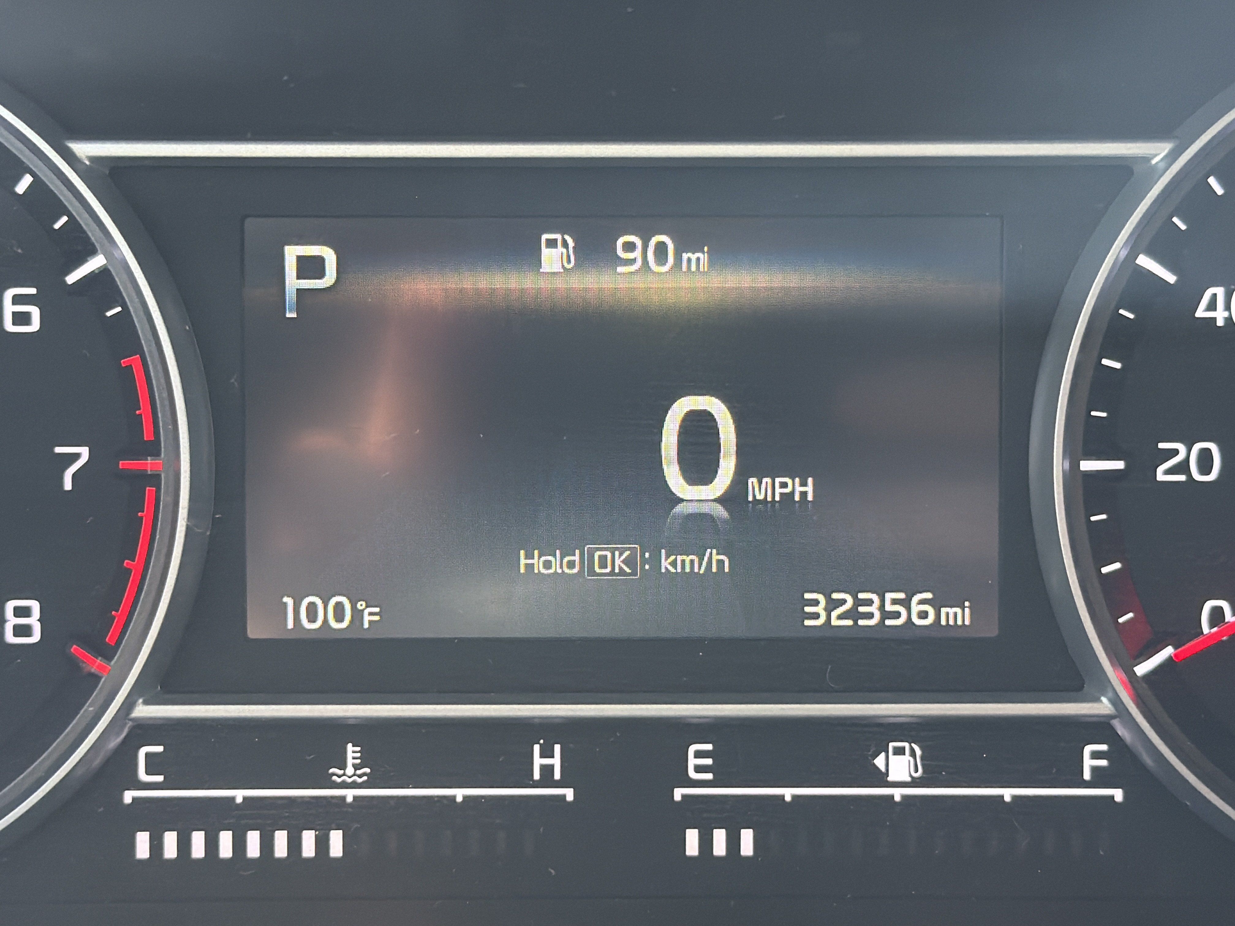 Certified 2022 Kia Sorento LX FWD image 2