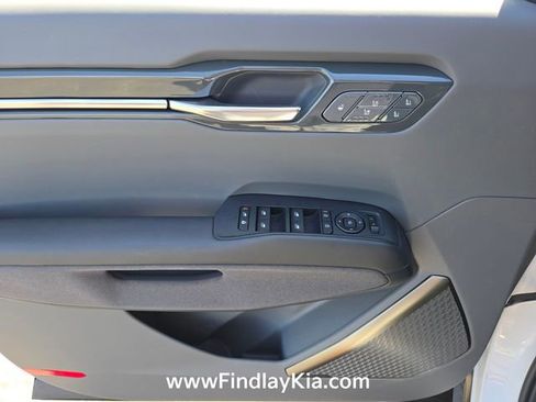 New 2026 Kia EV9 Land AWD/4WD image 16