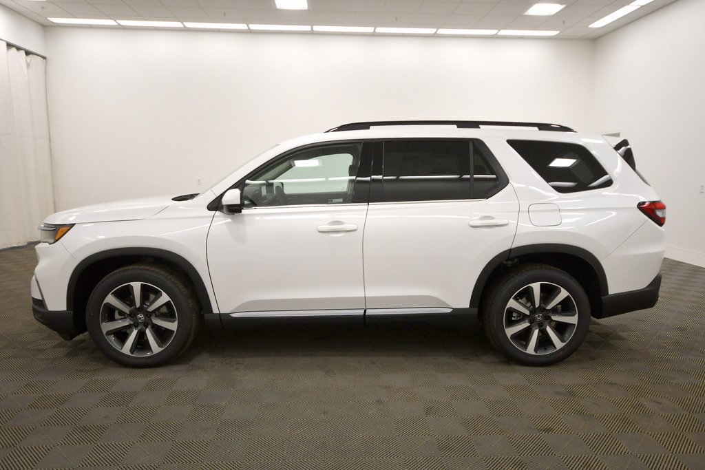 Used 2025 Honda Pilot Elite image 4