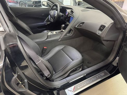 Used 2016 Chevrolet Corvette Z06 w/ Battery Protection Package RWD image 3