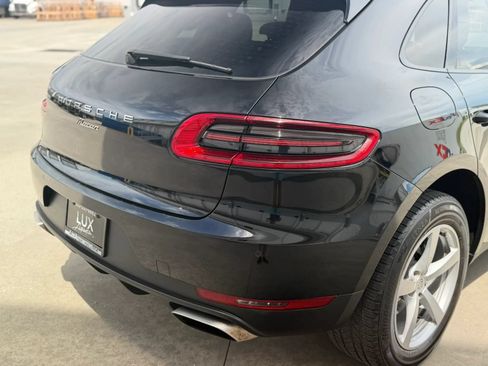 Used 2018 Porsche Macan Sport Edition AWD/4WD image 8