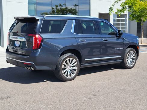 Used 2022 GMC Yukon Denali w/ Denali Premium Package AWD/4WD image 5