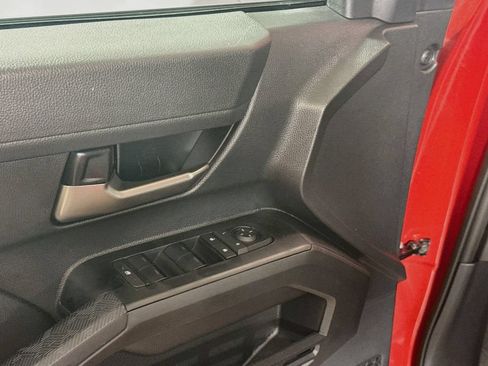 Used 2025 Toyota Tacoma TRD Sport AWD/4WD image 17