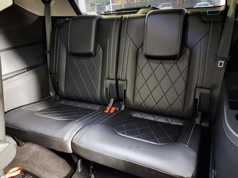 Used 2024 Volkswagen Atlas SEL Premium R-Line image 9