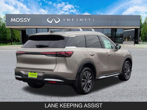 New 2026 INFINITI QX60 Luxe image 8