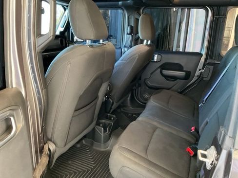 Used 2022 Jeep Wrangler Unlimited Sport image 14
