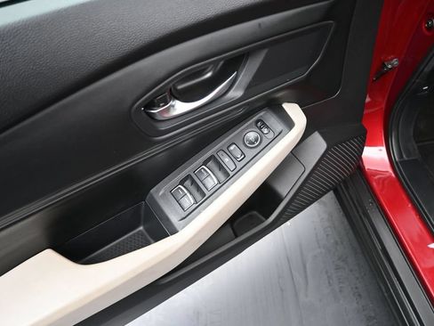 Certified 2023 Honda Accord EX image 25