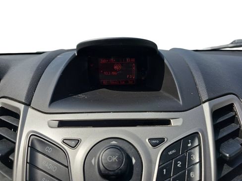 Used 2013 Ford Fiesta SE FWD image 22