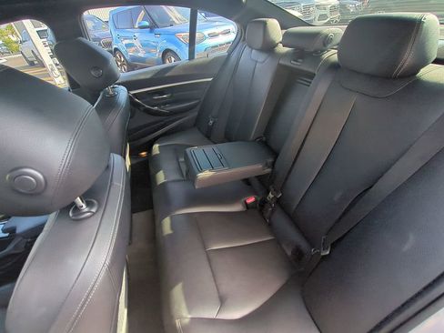 Used 2017 BMW 330i xDrive Sedan image 12