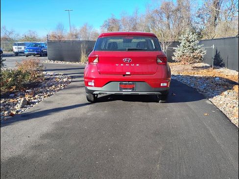 New 2026 Hyundai Venue SE image 5