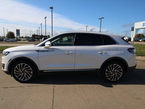 Used 2019 Lincoln Nautilus Reserve w/ Driver Assistance Package AWD/4WD image 17
