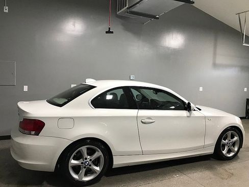 Used 2010 BMW 128i Coupe RWD image 3