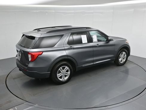 Certified 2022 Ford Explorer XLT w/ Class IV Trailer Tow Package image 44