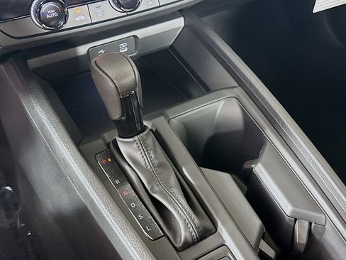 Certified 2025 Honda Accord LX image 17