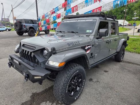 Used 2021 Jeep Gladiator Sport AWD/4WD image 1