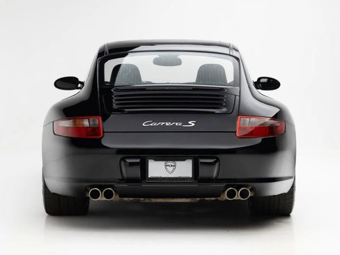 Used 2005 Porsche 911 Carrera S RWD image 7
