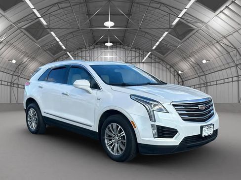Used 2017 Cadillac XT5 Luxury image 7