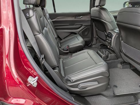 New 2025 Jeep Grand Cherokee L Limited w/ Black Appearance Package image 8