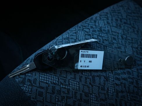 Used 2002 Isuzu Rodeo LS image 34