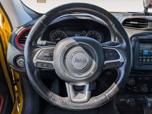 Used 2019 Jeep Renegade Trailhawk w/ LED Lighting Group AWD/4WD image 21