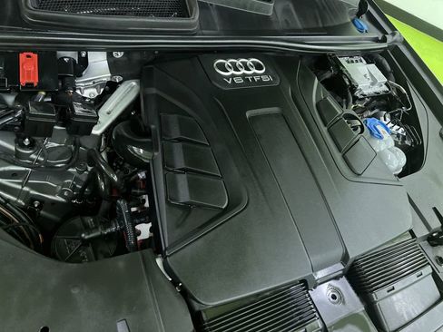Used 2017 Audi Q7 3.0T Prestige AWD/4WD image 17