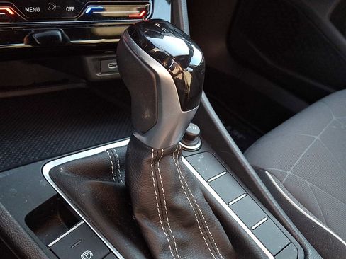 Certified 2025 Volkswagen Jetta Sport image 11