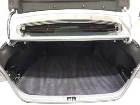 Used 2025 Toyota Camry LE w/ Convenience Package image 29