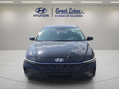 New 2026 Hyundai Elantra SE FWD image 8
