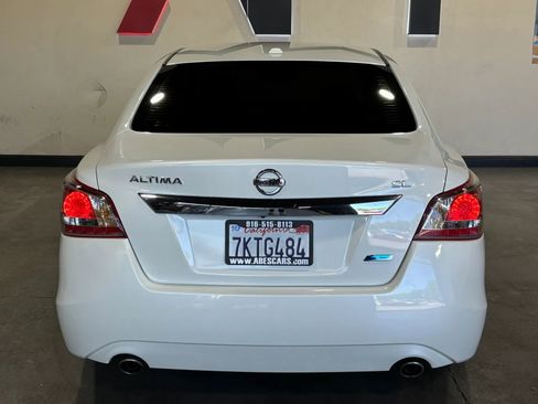 Used 2013 Nissan Altima 2.5 SL w/ Technology Pkg FWD image 5