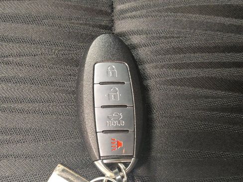 Used 2017 Nissan Sentra SV FWD image 32