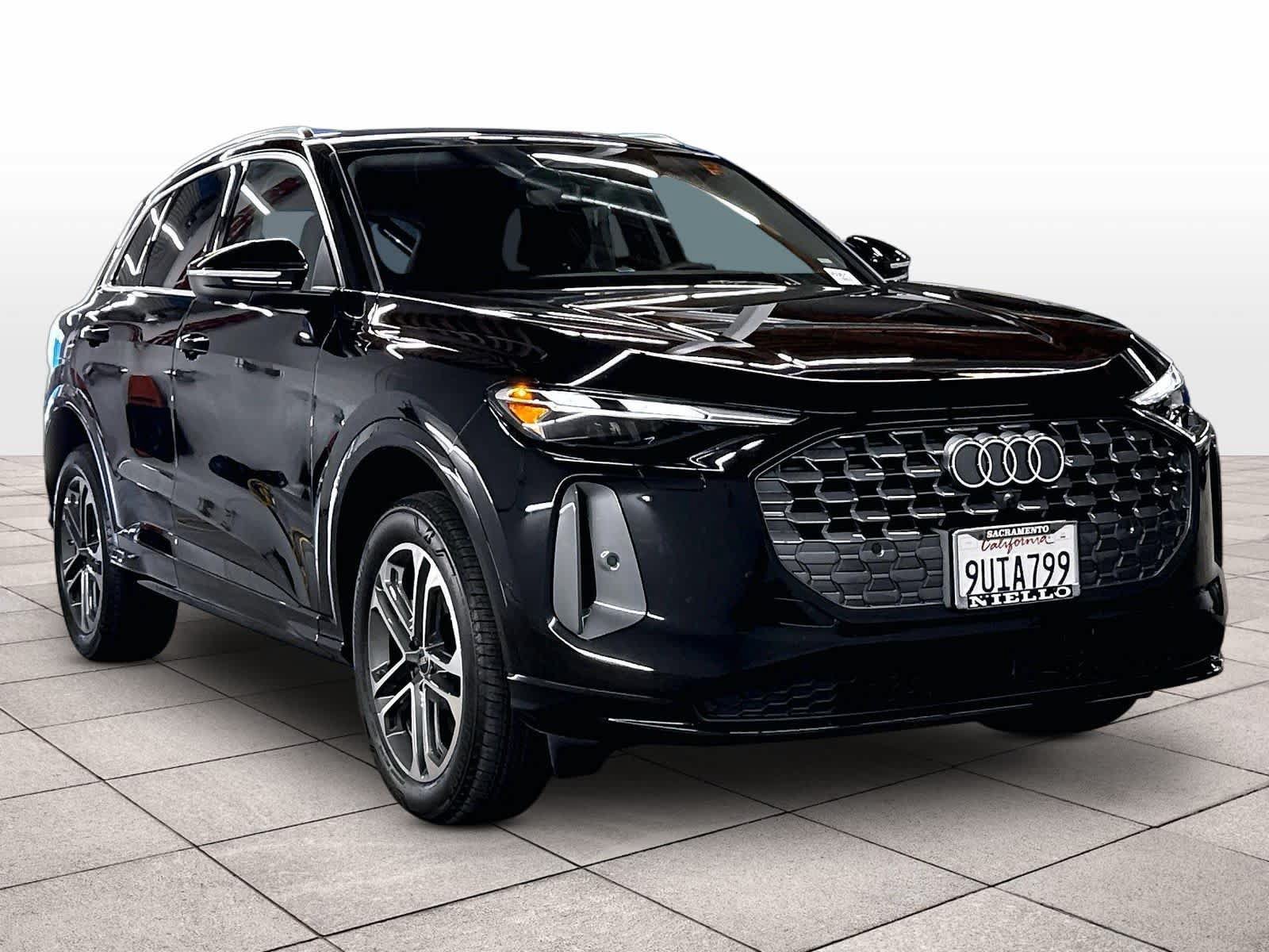 Certified 2025 Audi Q5 Premium w/ Convenience Package AWD/4WD image 2