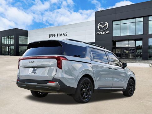 Used 2025 Kia Carnival SX Prestige FWD image 3