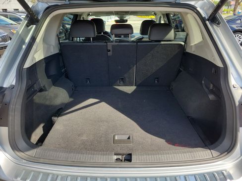Used 2022 Volkswagen Tiguan SE image 15