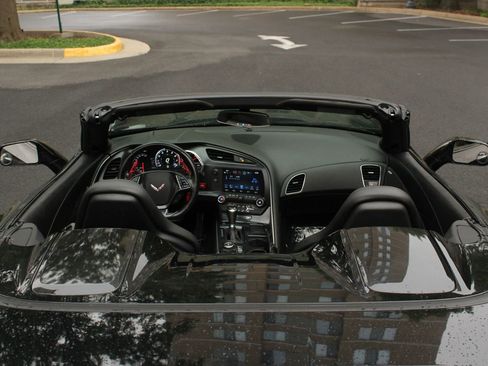 Used 2019 Chevrolet Corvette Stingray Convertible w/ Carbon Flash Badge Package RWD image 12