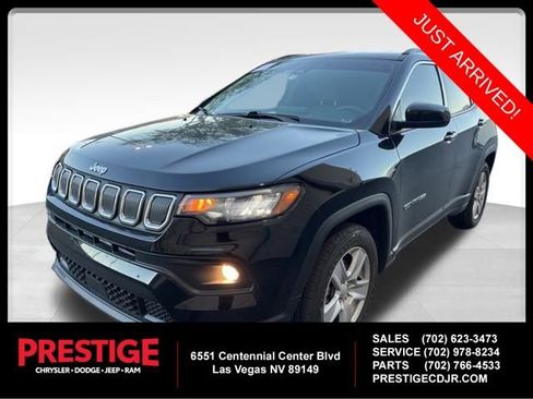 Used 2022 Jeep Compass Latitude image 1